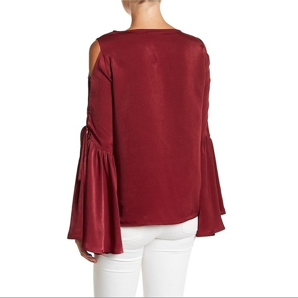 Ro & De Cold Shoulder Lace-Up Bell Sleeve Top XS - Picture 2 of 9